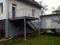 Stahlterrasse mit Treppe, Bangkiraistufen