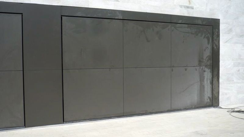 Elektrische Doppelgarage – Detailansicht