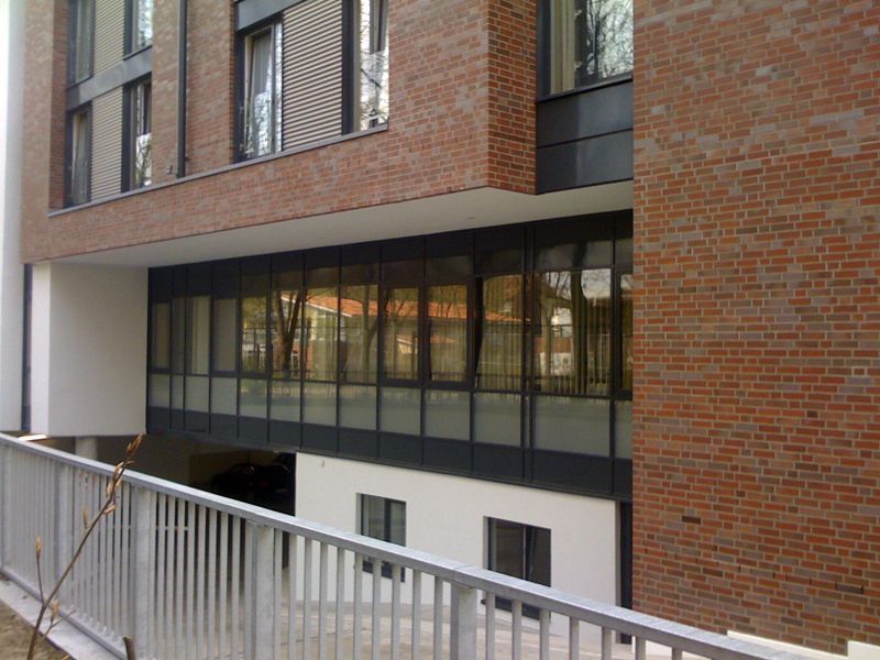 Hotel Lindner – Tiefgaragenzufahrt, weitere Ansicht