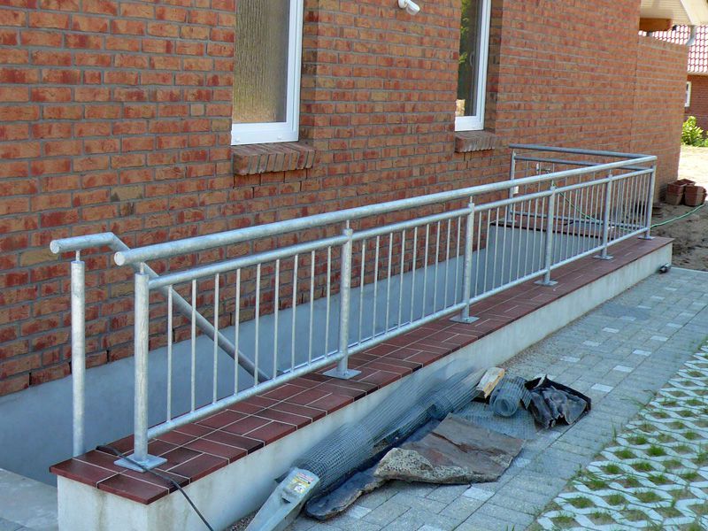 Kellerniedergang – Handlauf mit Geländer Stahl/verzinkt